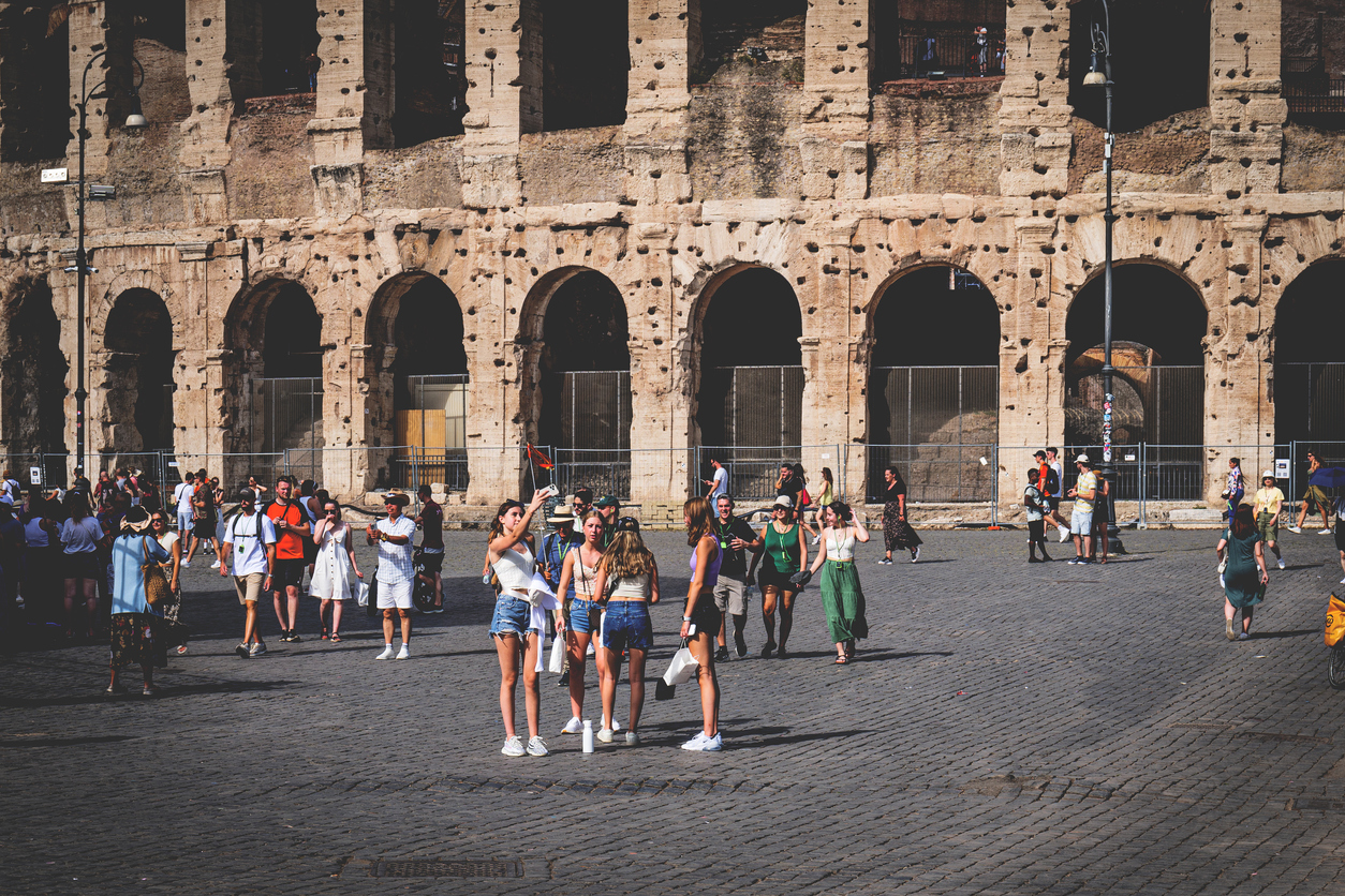 How many hours do you need at Colosseum
