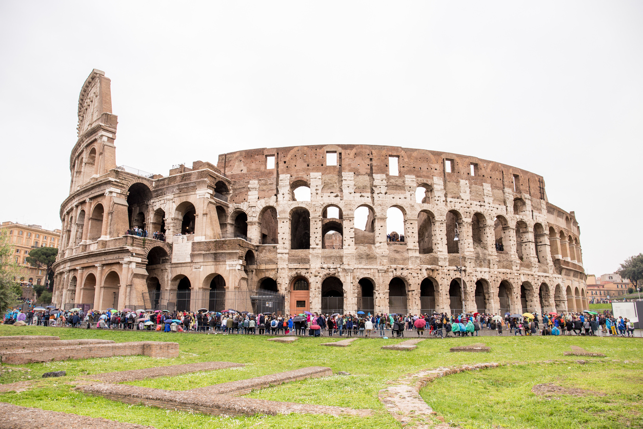 What day of the week is best to visit the Colosseum
